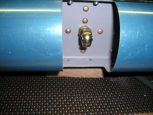 Rod end in elevator