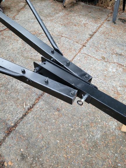 hinge closeup