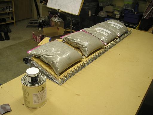 Glueing trailing edge