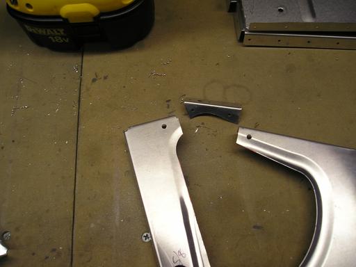 Trim on inboard seat ribs