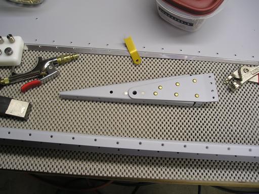 Inner rib riveting