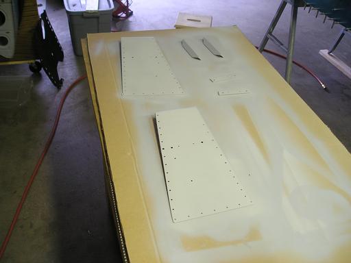 Priming landing gear web parts