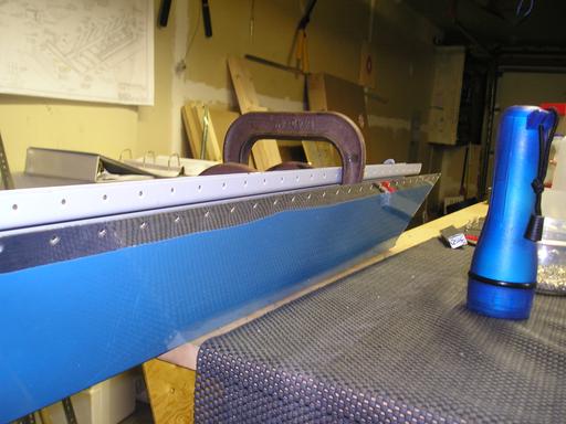 Bottom of spar and skin riveting