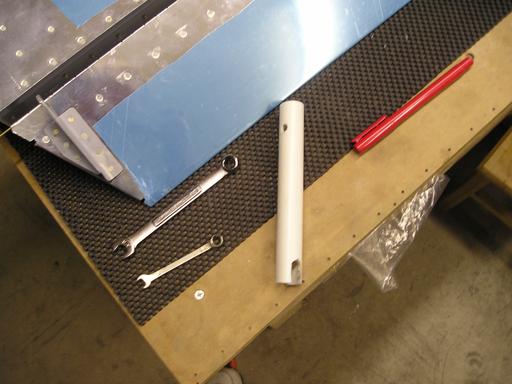 Special tool for installing rod ends