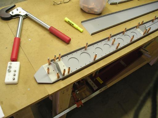 Assembling rear spar