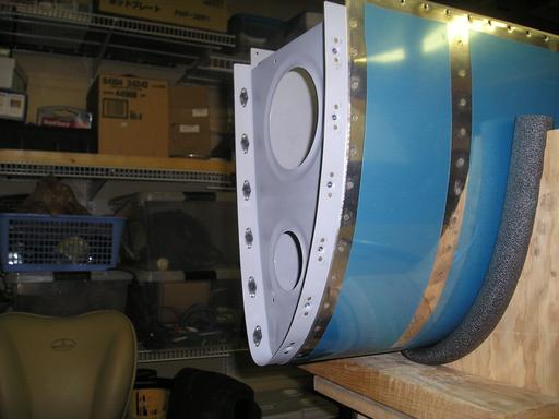 Nutplates on tank attach splice plate